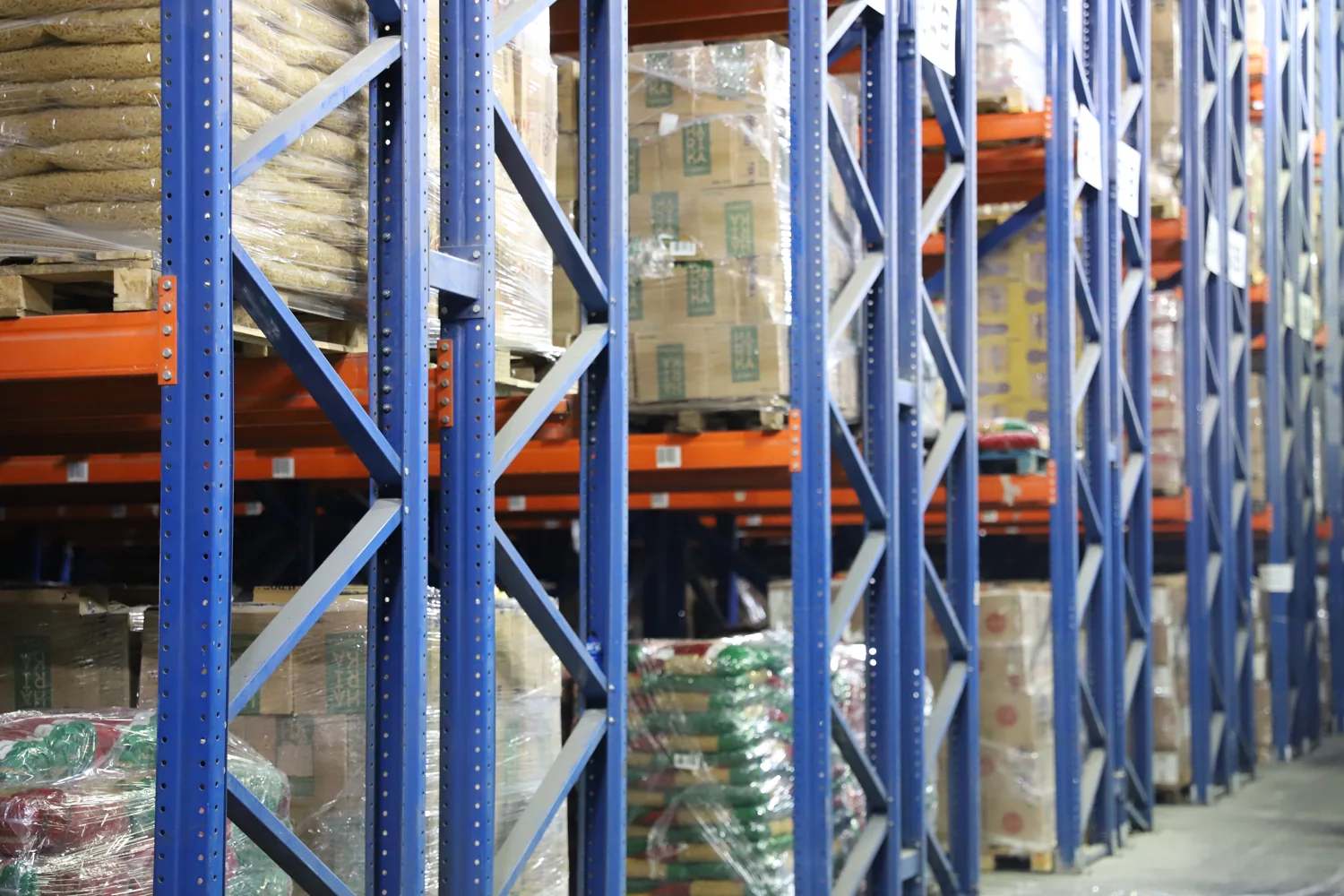 Avrora distribution and warehouse centre